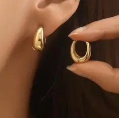 ゴールド　ボリュームフープピアス　丸型キャッチレス　シンプル　おしゃれ　可愛い