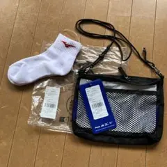 ミズノ　サコッシュ　おまけでソックス付けます