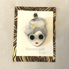【新品】Natural girl by minle 白髪の女性デザインブローチ