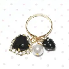 ハンドメイド♡ハート宝石とブラック苺のゆらゆらリング♡量産型♡地雷系