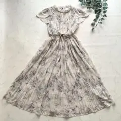 極美品✨INDEX マジョリカプリーツワンピース 25SS 花柄 フリルカラーM