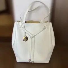♡限定色♡BEVINI スタッズレザートートバッグ 2way アイボリー 2way トート バッグ a4 レディース 本革｜BEVINI ベビーニ