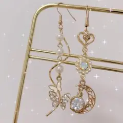 蝶々ピアス