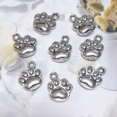 Item thumbnail for item 22cca565-4e01-4402-8326-ecf2a050953c