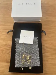 A.B.ELLIE MAGNOLIA STRAND EARRINGS (ピアス)