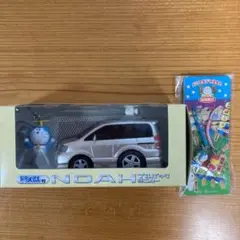 ドラえもん付NOAHプルバックミニカーとドラえもんダブルネツケ