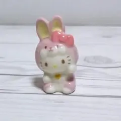 Hello Kitty うさぎ 福まねきマスコット 2022年 Sanrio
