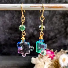 虹色パズルのピアス