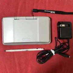 初代　ニンテンドーDS シルバー 動作確認済　充電器　ストラップ付
