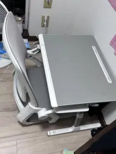 高さ調整可能デスクとメッシュチェアセット
