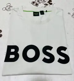 HUGO BOSS未使用メンズ　tシャツS 2025年のモデル　ラーバープリント