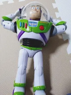 バズ・ライトイヤー　フィギュア