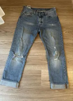 Levi's ダメージ加工 ブルーデニム