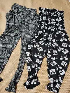 モノクロ幾何学模様+キャラクター柄パンツ2点+白いTシャツまとめ売り