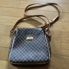 genieショルダーバッグ