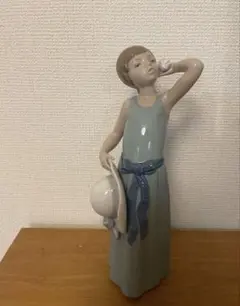 リアドロ　人形
