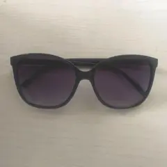 デカサングラス
