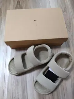 【NIKE/ ナイキ】カームサンダル　新品ベージュ23　希少サイズ！