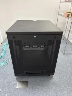 サーバーラック 機器収納 セキュリティ