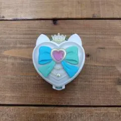 わんだふる プリキュア シャイニーキャッツパクト ガチャ リリアン ニャミー