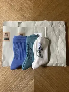 MY LORDS ARE LIGHT SOCKS