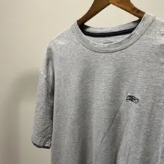 8/8までの掲載　Reebok リーボック　Tシャツ　グレー　ロゴ　刺繍