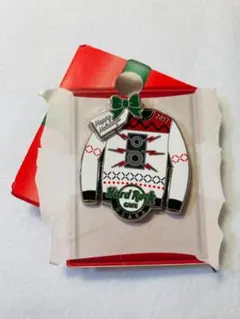 HARD ROCK CAFE 2017 HOLIDAY SEWATER PIN