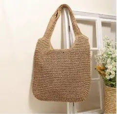 カーキ 茶　草編ショルダー 裏地　ファスナー付 夏用バッグ　メッシュバッグ