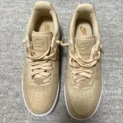 Item thumbnail for item 39bba9fe-0821-4595-8201-42d08781708d