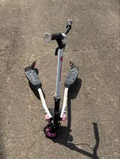 Y FLIKER F3 ワイフリッカー 3輪スクーター 日本トイザらス、今までにない画期的なスクーター「Yフリッカー