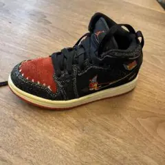 Item thumbnail for item 6d07893a-ca8e-4063-b74c-1faa56b8f62a