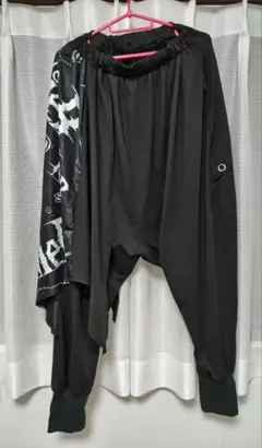 NieR★新品未着用★変則フラップ付きサルエルパンツ NieRロゴ BLACK