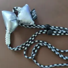 リボン型シルバー携帯ストラップ