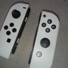 Nintendo　Switch専用　純正ジョイコンLRセット　ホワイト