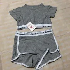 未使用 Calvin Klein Tシャツ & ショートパンツ グレー Sサイズ