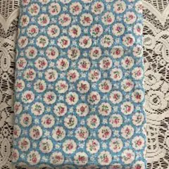 青と白の花柄 綿生地　110×200