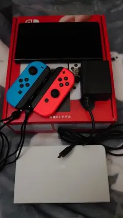 中古 Nintendo Switch 有機ELモデル