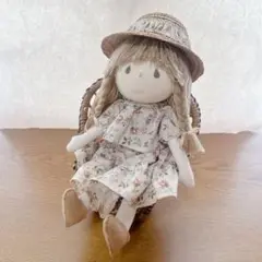米山京子さん風　ハンドメイド人形　花柄の服を着た夏のお嬢さん　座高19cm
