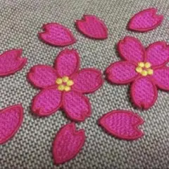 桜刺繍ワッペン　濃いピンク