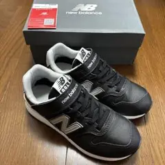 rさま専用新品 YV996 21.5㎝ キッズ 箱無しで500円引 2025年最新】yv996 21.5の人気アイテム - メルカリ