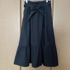 再お値下げ　未着用　ユニクロ　ハイウエストリボンフリルひざ丈スカート　黒　L
