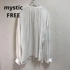 【mystic】ミスティック　ホワイト バックオープン パフスリーブ シャツ F