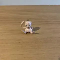 ポケモン　ミュウ フィギュア