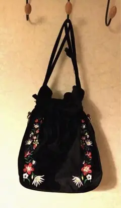 ヴィンテージ可愛いベロアお花の巾着バッグ
