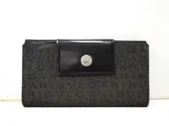 大人気☆BVLGARI☆ブルガリ☆ロゴマニア☆Wホック☆三つ折り長財布!!