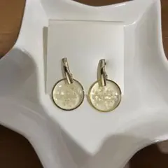 クリアシェルピアス　ゴールド　両耳　夏　シンプル　おしゃれ　アクセサリー　クリア