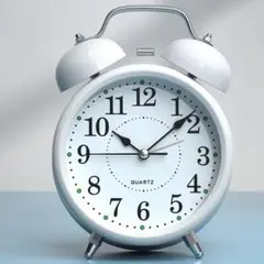 YYDS 目覚まし時計 電池式 白 夜灯付き