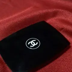 CHANEL　アイシャド-パレット