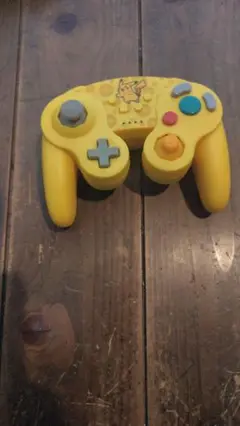PowerA NintendoSwitch ピカチュウデザイン コントローラー