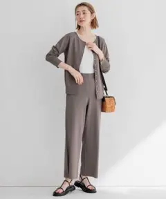 ☆新品タグ付☆23区　レーヨンポリエステルストレッチ カーディガン 38